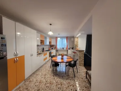 Casa Superbă De Vânzare !