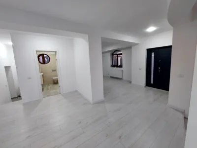 Vilă multifuncțională. Ideală pentru locuire și/sau business