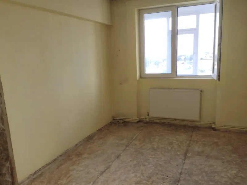 direct-Proprietar vînd 81800EUR negociabil Apartam. 3camere