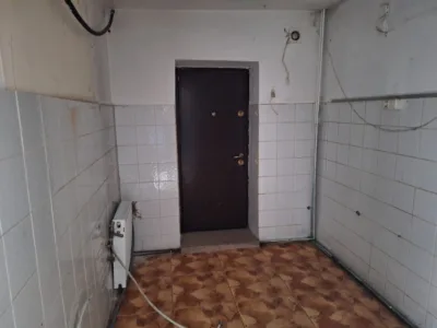 Vinzi sau închiriezi fără comision 8 Casa cu spatiu comercial