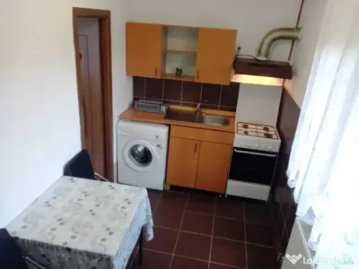 Direct proprietar, ofer spre închiriere apartament