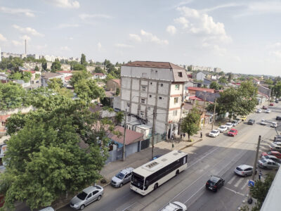PROPRIETAR vând apartament 3 camere negociabil 0 comision