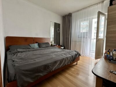Direct proprietar, vand 3 camere, 2 bai, 2 balcoane-Gorjului