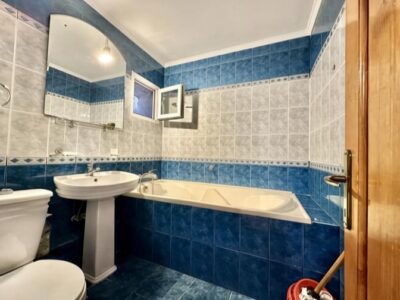 Vinzi sau închiriezi fără intermediari 13 Direct proprietar, vand 3 camere, 2 bai, 2 balcoane-Gorjului