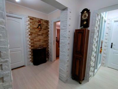 Apartament 3 camere decomandat,etaj:2/4 ,central, Hipodrom