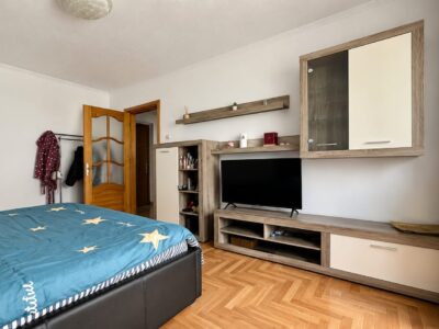 Direct proprietar, vand 3 camere, 2 bai, 2 balcoane-Gorjului