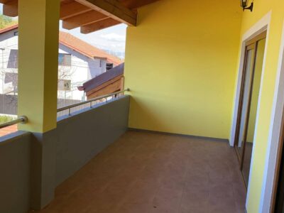 Inchiriere locuință( tip mansardă) la casă