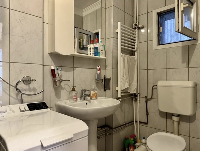 Direct proprietar, vand 3 camere, 2 bai, 2 balcoane-Gorjului