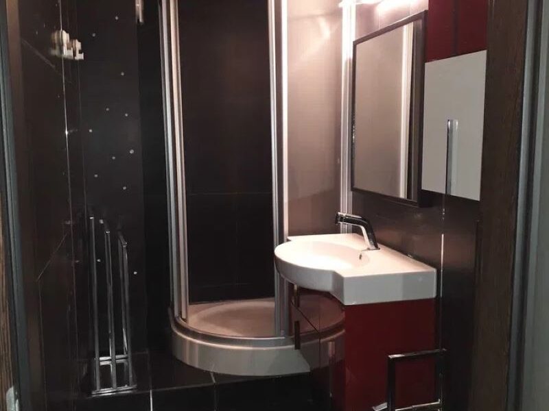 Apt 2 cam, centrala proprie, Metrou M2 Eroii Rev/Ctin Branco