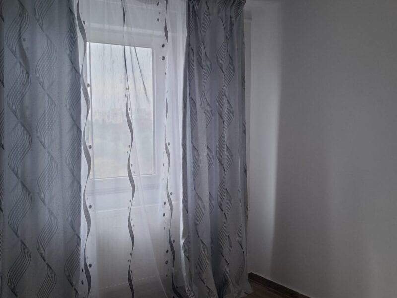Apartament cu 2 camere, recent renovat