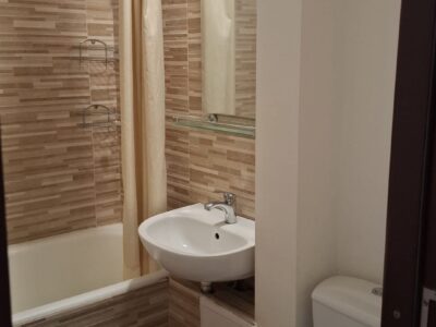 Apartament cu 2 camere, recent renovat