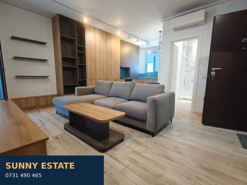 DE VÂNZARE: APARTAMENT 2 CAMERE, B-DUL MAMAIA, ZONA DELFINAR