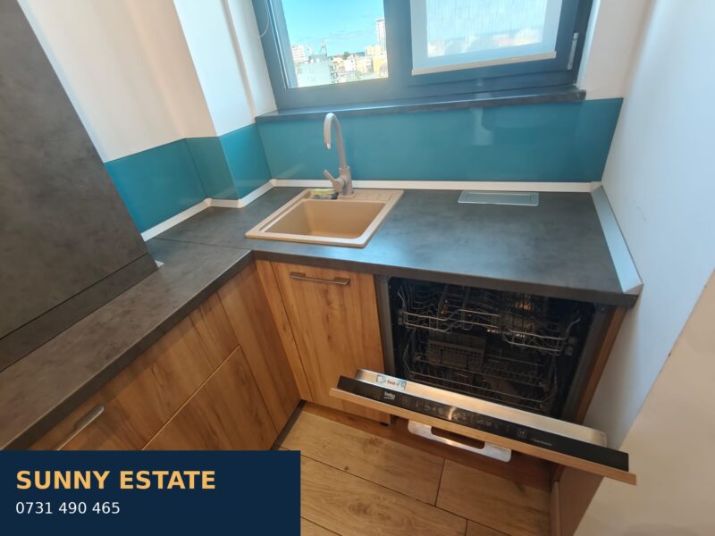 DE VÂNZARE: APARTAMENT 2 CAMERE, B-DUL MAMAIA, ZONA DELFINAR
