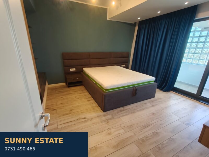 DE VÂNZARE: APARTAMENT 2 CAMERE, B-DUL MAMAIA, ZONA DELFINAR